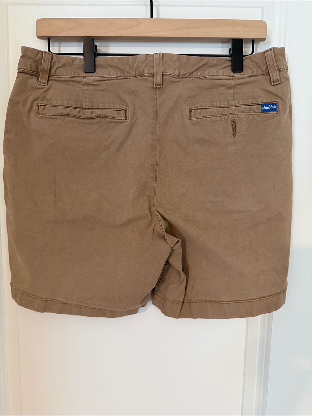 chubbies Men's Tan Chino Shorts - Picture 2 of 3